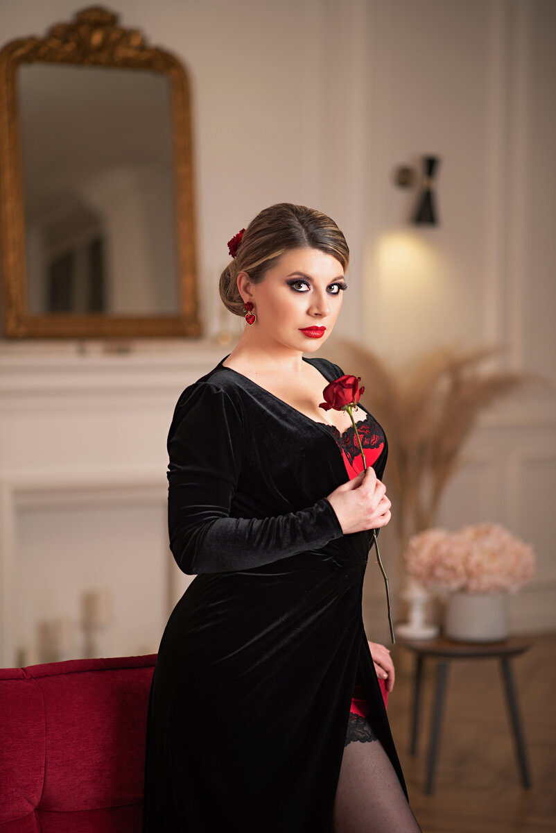 Снято с использованием одного источника света 