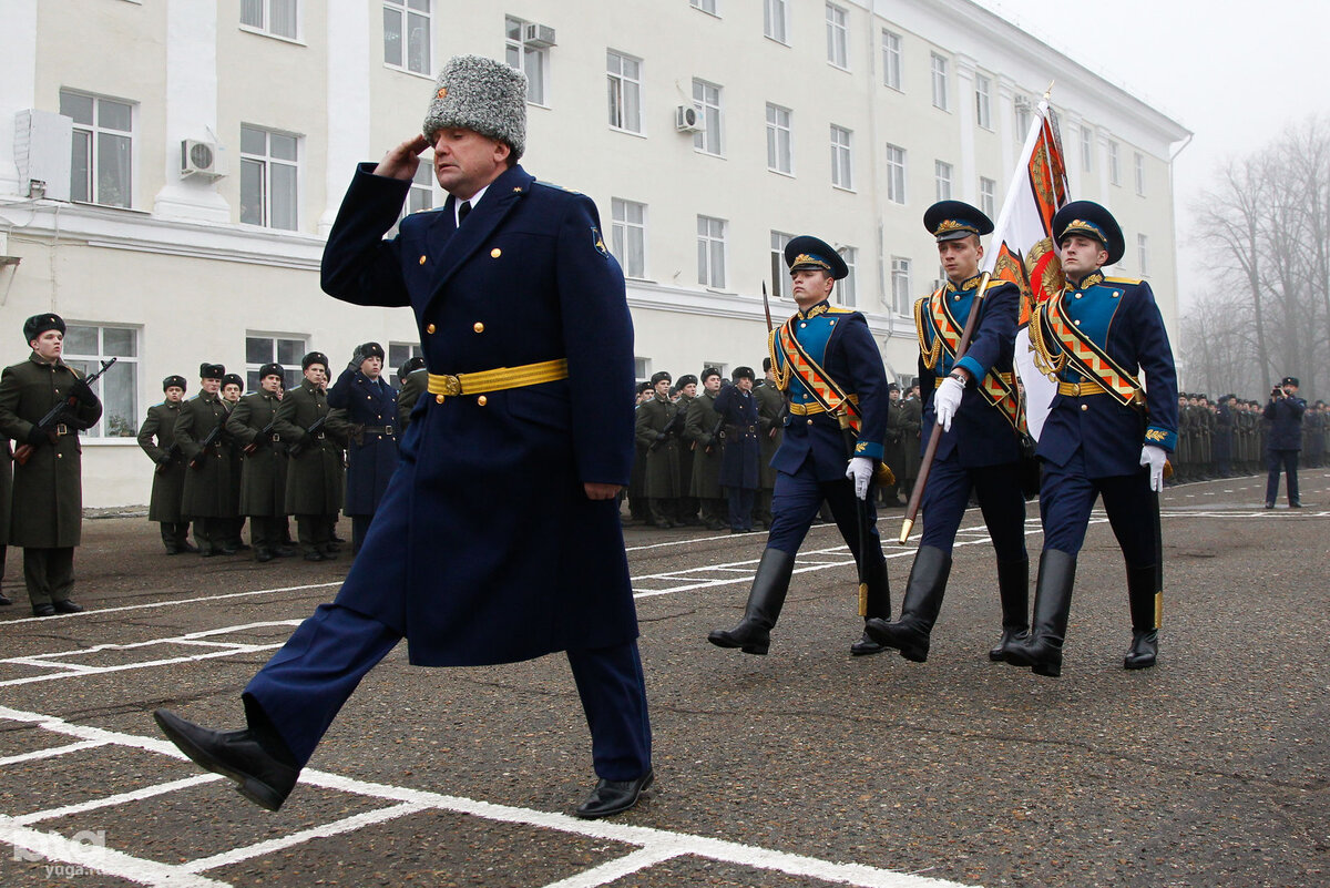 Краснодарское училище летчиков. Краснодарское высшее военное летное училище. Краснодар военное училище летчиков. ВУНЦ ВВС Казаков.