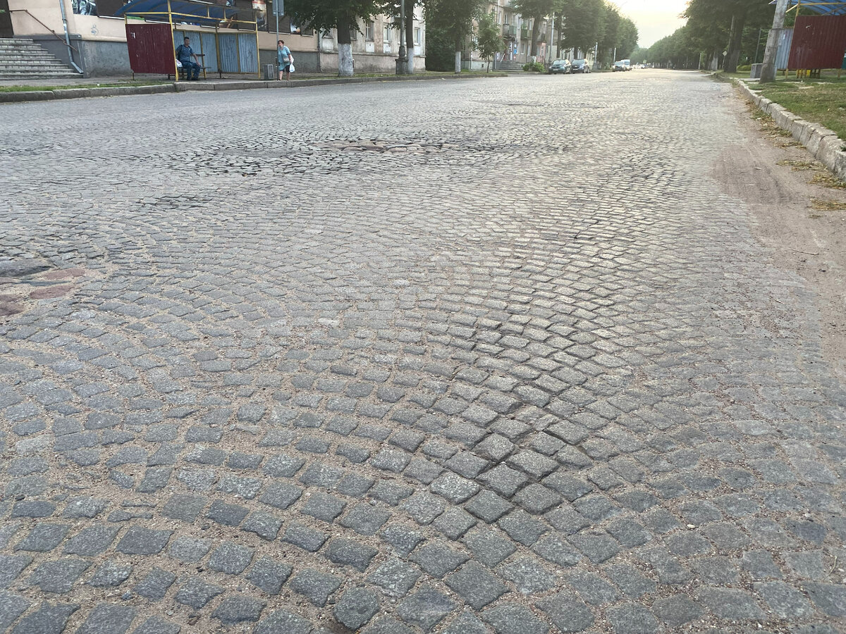 запомните, если дорога выглядит вот так, то машину на ней не убьете (пример радиальной укладки)