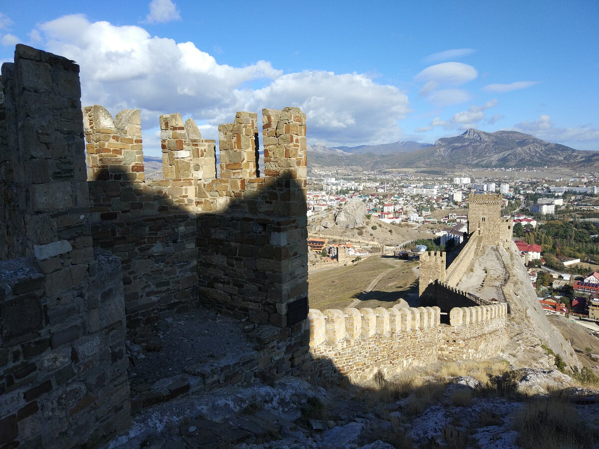 Генуэзская крепость / Фото: блогер Егоров