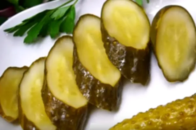 Маринованные огурцы с горчицей 