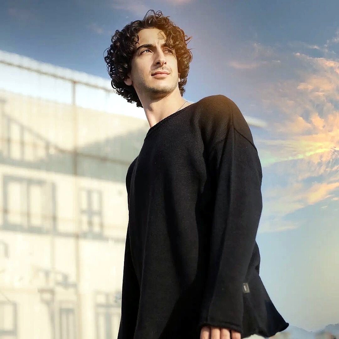 Актёр - Онур Дурмаз