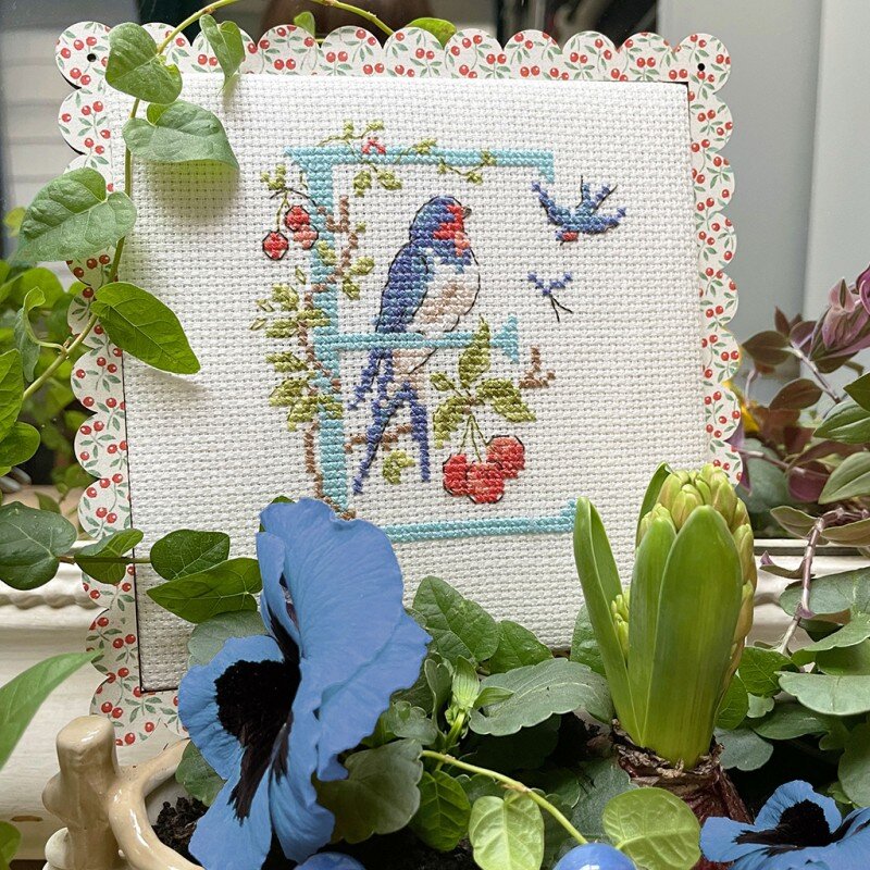 Les brodeuses parisiennes - алфавит с птичками / Le grand ABC «Oiseaux»