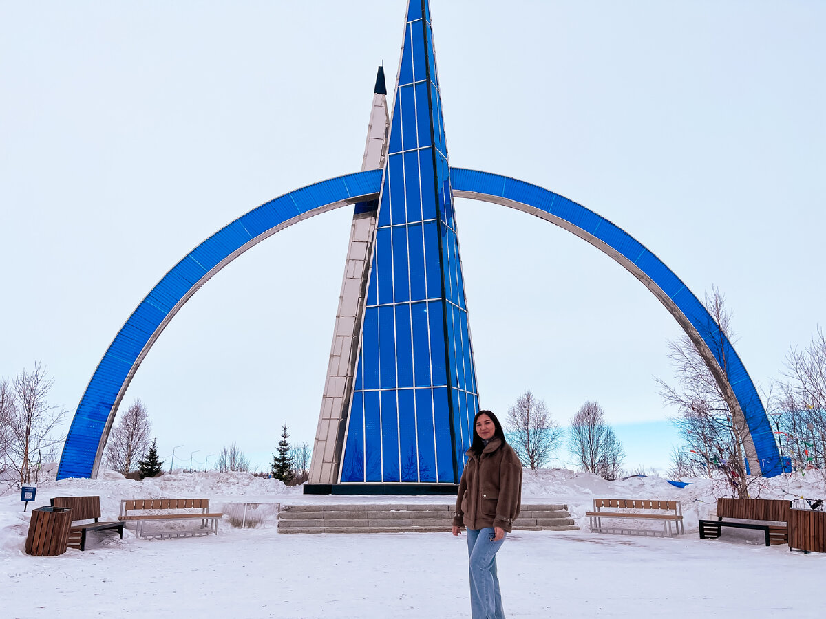 Монумент Полярный круг Салехард Тюмень