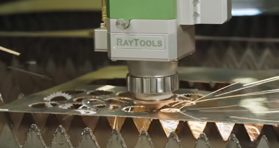 Недавно узнал о невероятных свойствах станка с лазерной головкой. Он может вытворять удивительные детали