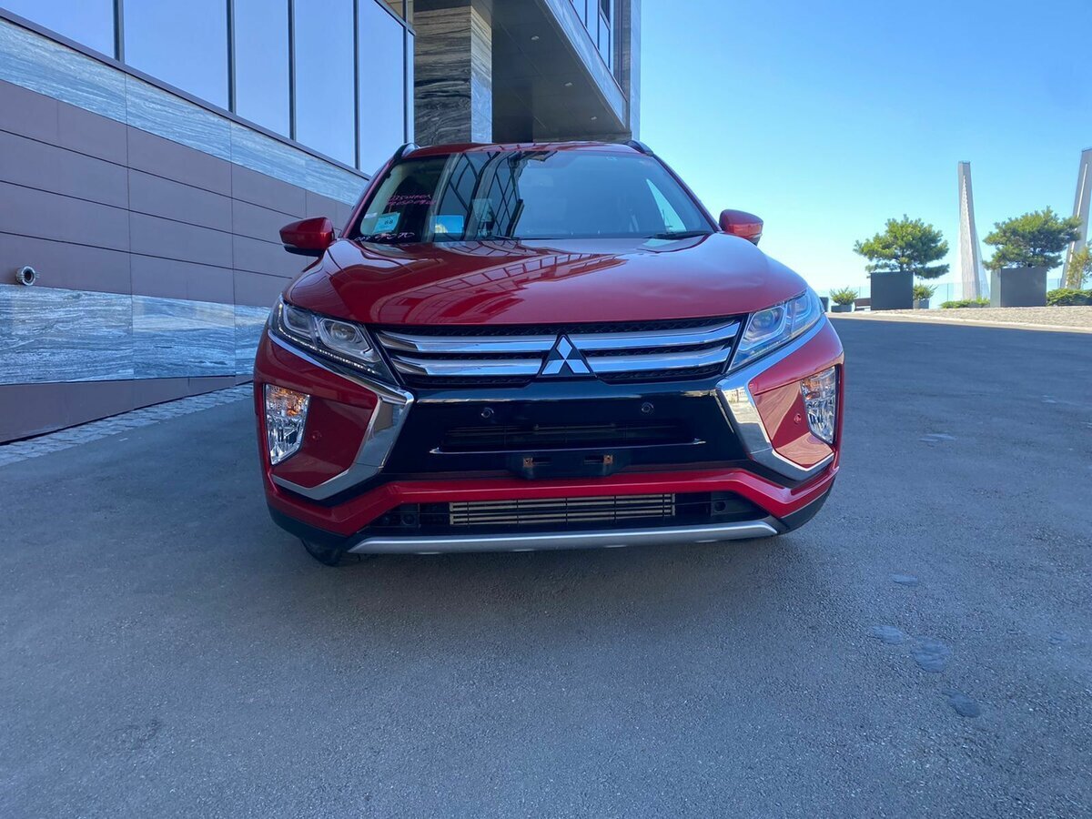 Mitsubishi Eclipse Cross. Источник иллюстрации - Яндекс.Картинки