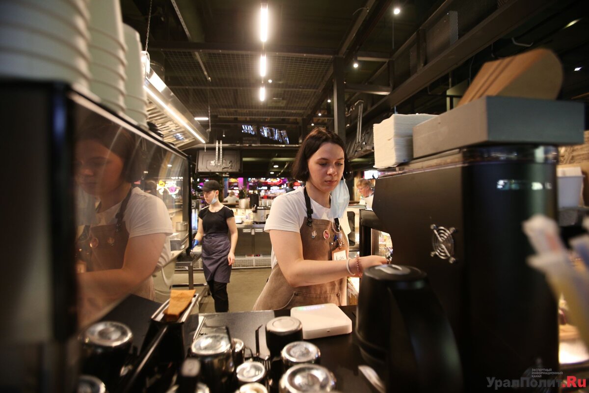 Диетолог сообщила, что в кофейнях в напитки добавляют жирное молоко и много сахара.  Фото: Фото: ФедералПресс / Ольга Юшкова