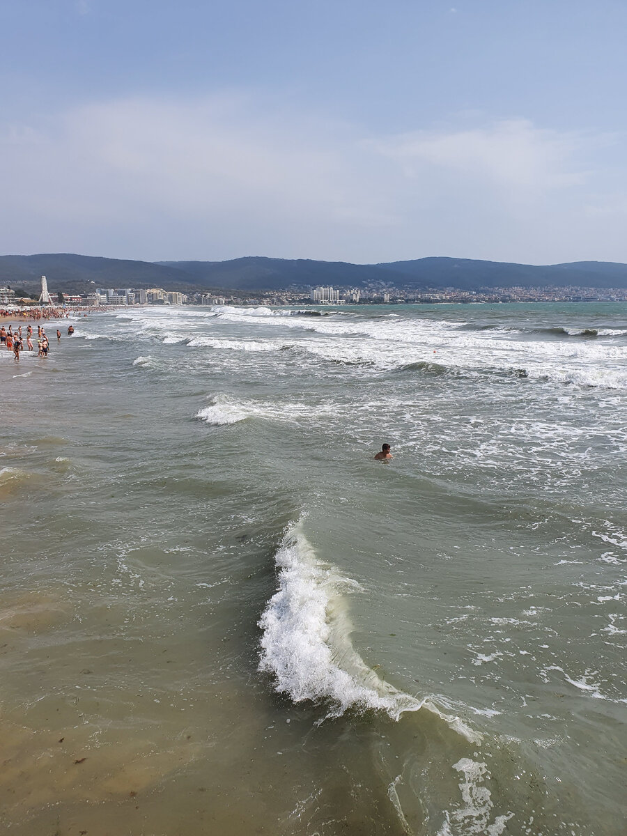 Море волнуется
