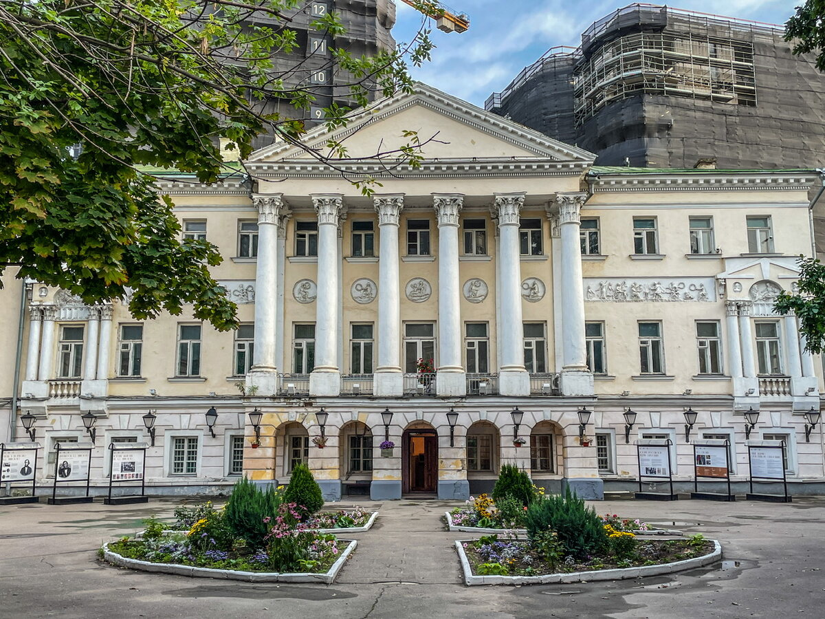 Лаврушинский переулок. Интересные здания и сооружения | Пешком по Москве |  Дзен