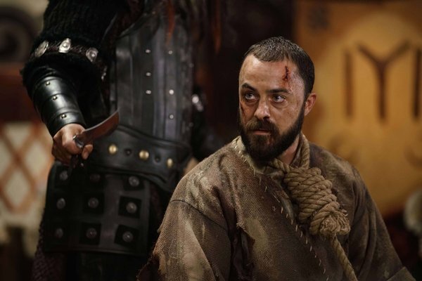 Батур  попал в плен источник: mavink.com