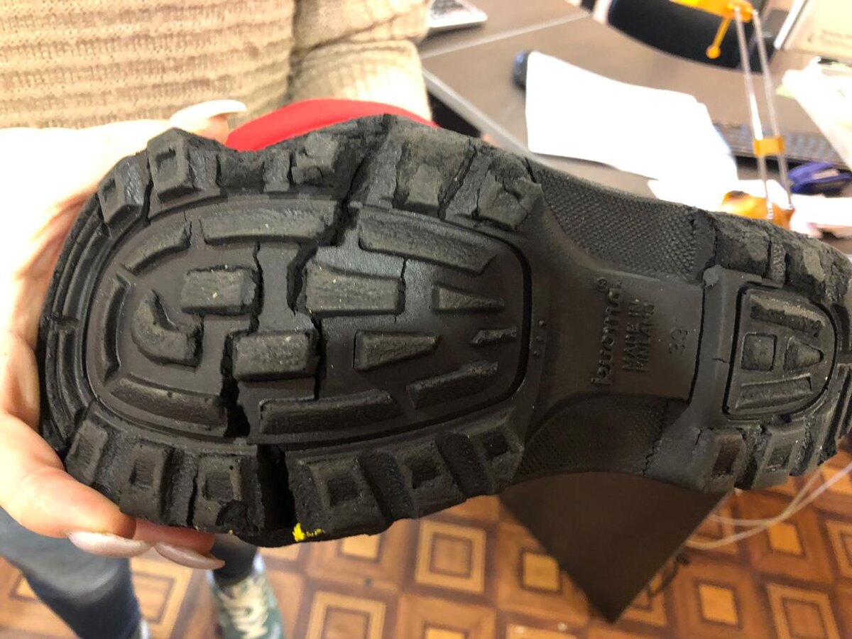 Подошва у сапог Куома не уцелевшая при носке одного сезона