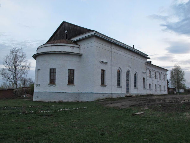 Село крылово пермского края. Село Крылово Пермский край. Крылово Осинский район Пермский край. Село Крылово Осинский район. Храм села Крылово Пермский край.