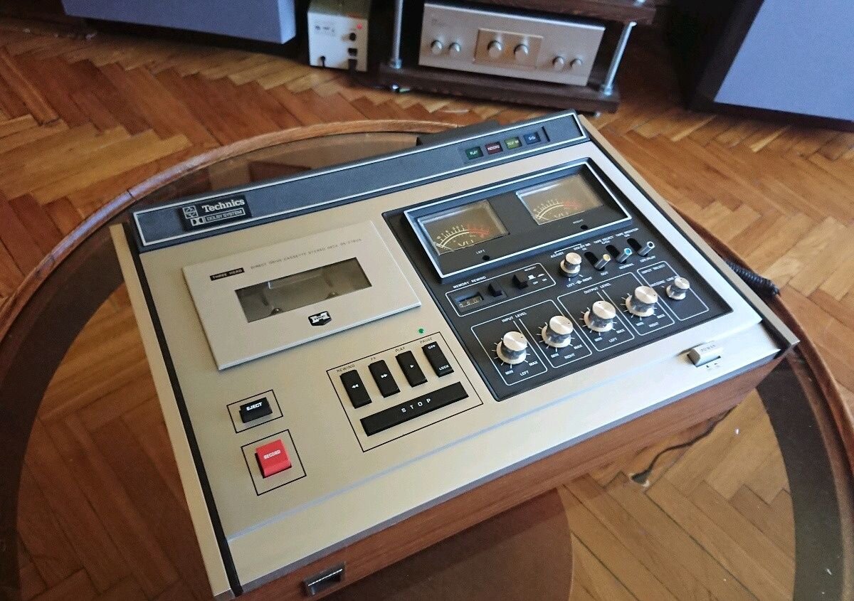 Управление ЛПМ деки Technics RS-279 US полностью электронное, на сервоприводах