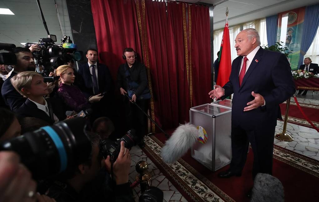 Александр Лукашенко президент сайловларида иштирок этмоқчилигини маълум қилди 17:3031350Фото: Наталия Федосенко/ТАСС