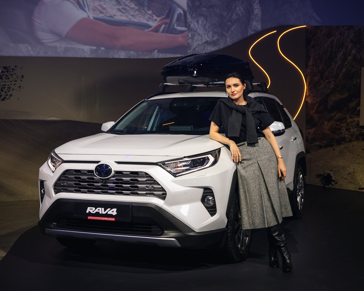 Елена Пинская, супруга популярного исполнителя "Басты"