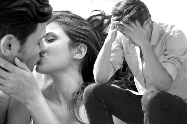 Жена изменяет