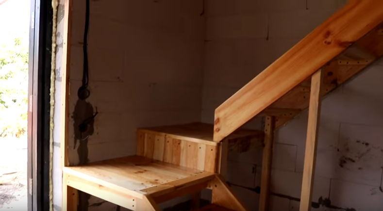 Отличительные особенности деревянной лестницы