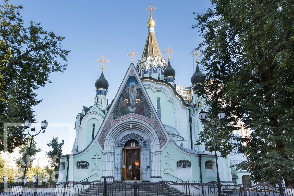 Храм воскресения христова история. Храм в Сокольниках. Церковь Воскресения Христова Москва. Воскресенская Церковь Сокольники. Храм Воскресения Христова в Сокольниках, Москва.