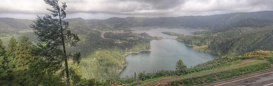    Остров в Атлантическом океане