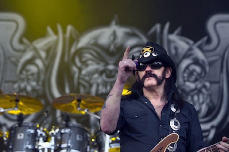 Motorhead Lemmy с ружьем