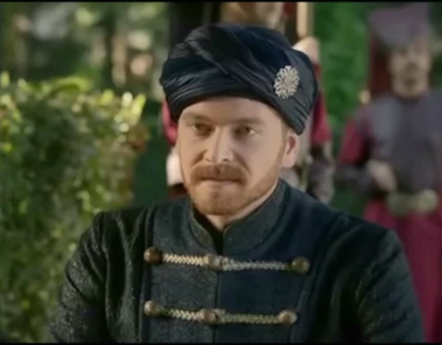 Актёр, сыгравший роль шехзаде Селима в телесериале "Великолепный век"