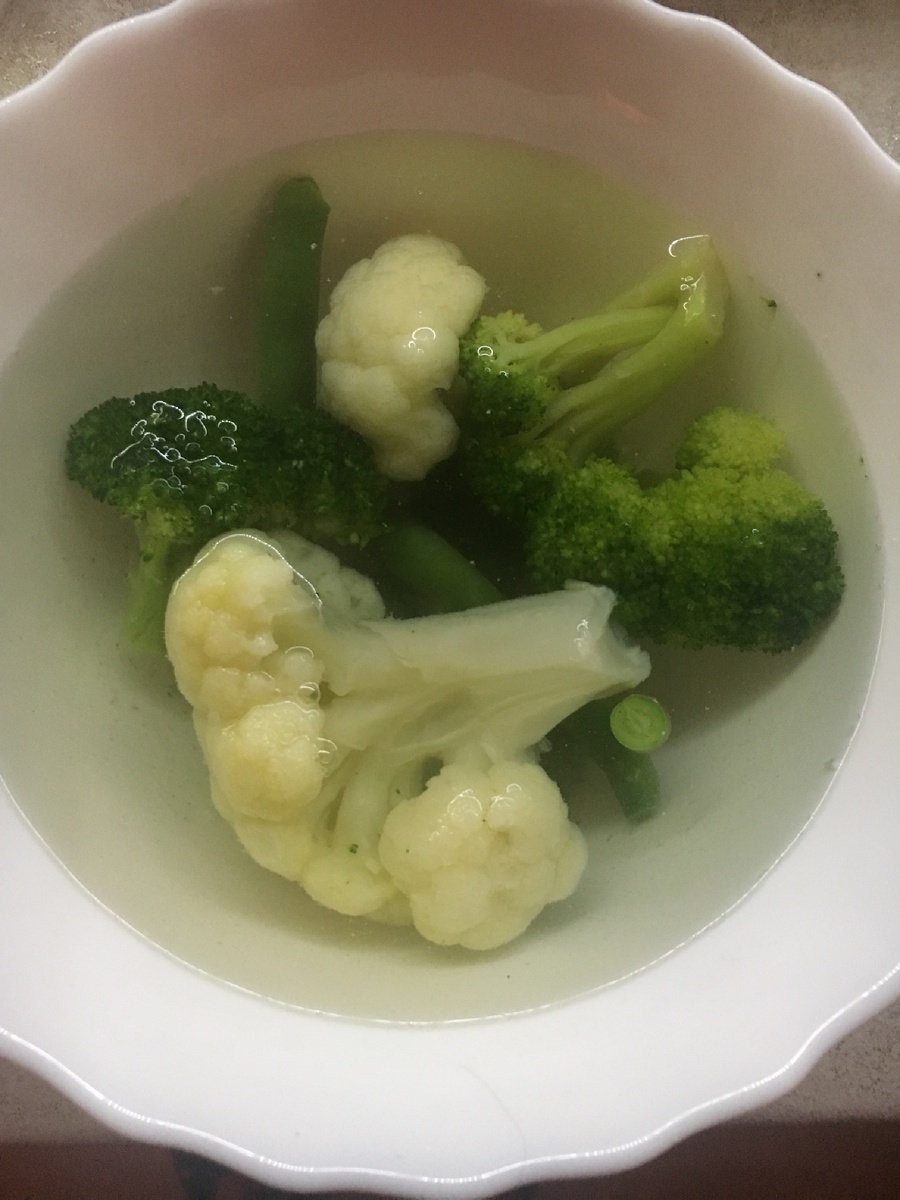 Стручковая фасоль, брокколи и цветная капуста