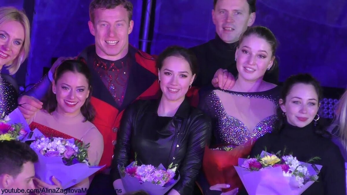 Участники шоу "Чемпионы на льду"