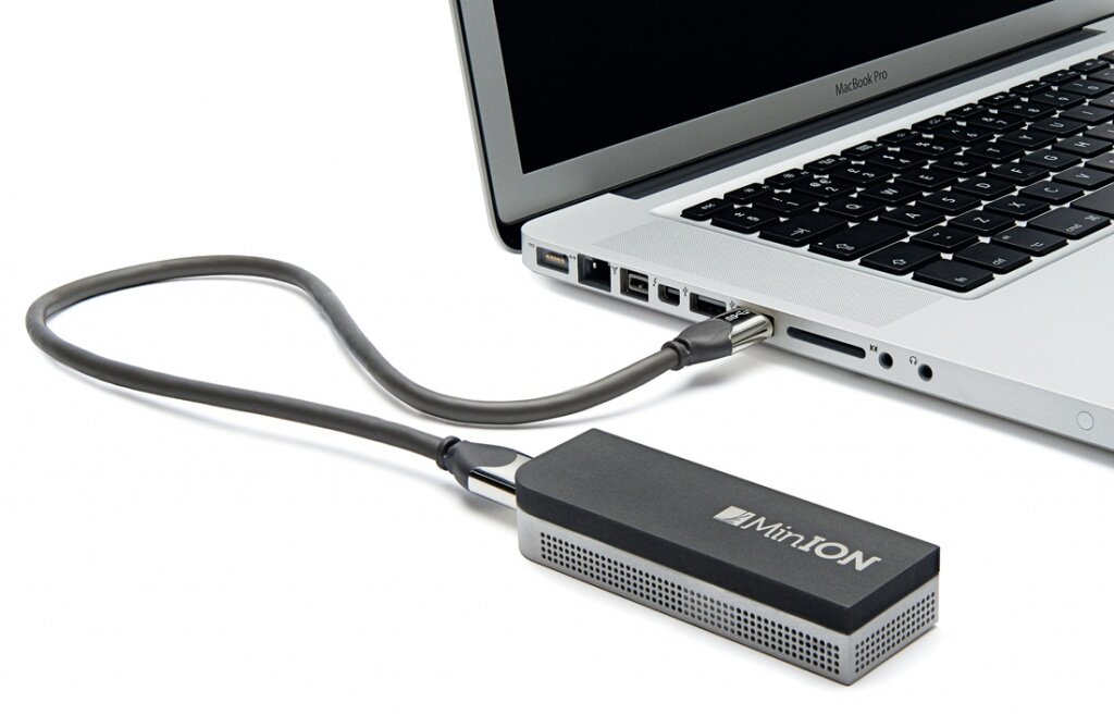 Нанопоровый секвенатор MinION производства Oxford Nanopore Technologies