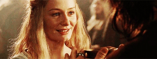 "Я что-то с двух стаканов не пойму – откуда этот блеск лица? Обратно сало тайно жрала?"