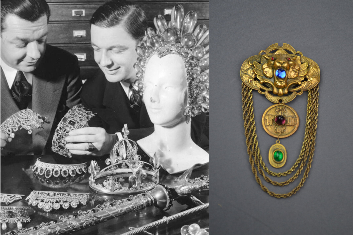 Юджин Джозефф и его брат Джимми Глейсер рассматривают свою бижутерию