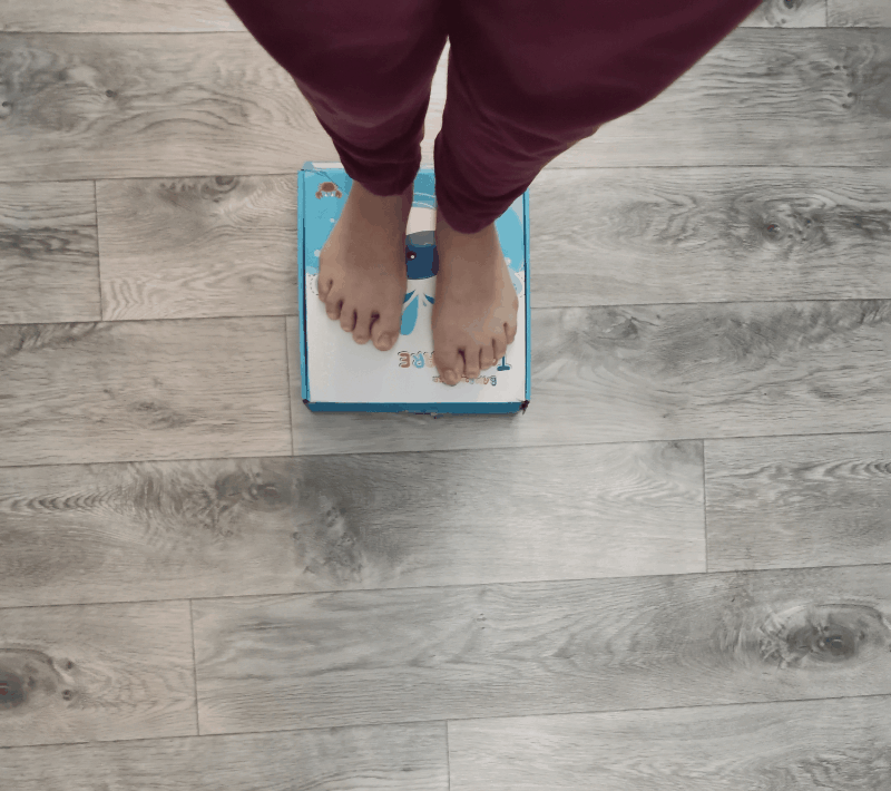 Стойте столько сколько сможете.