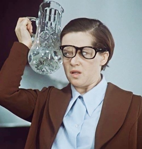 Тут любой схватится за голову. Или за графин. Фото из открытых источников.