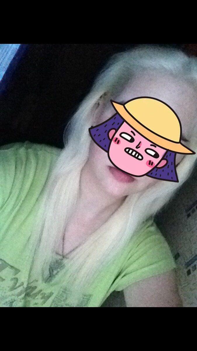 Фото, конечно, плохое, но видно что волосы не однородные 