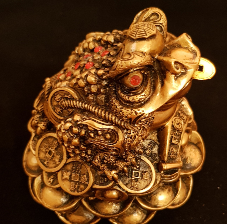 куда ставить жабу. жаба богатства. 2 доллара 2017 ниуэ денежная лягушка. куда ставить жабу. куда ставить жабу.