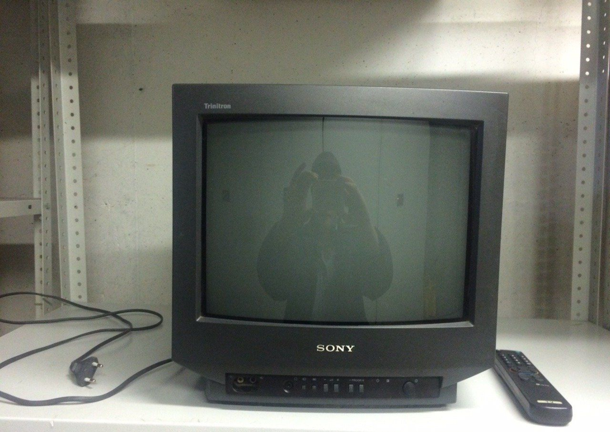 Легендарный телевизор 90-х Sony Black Trinitron | Зомбоящик | Дзен