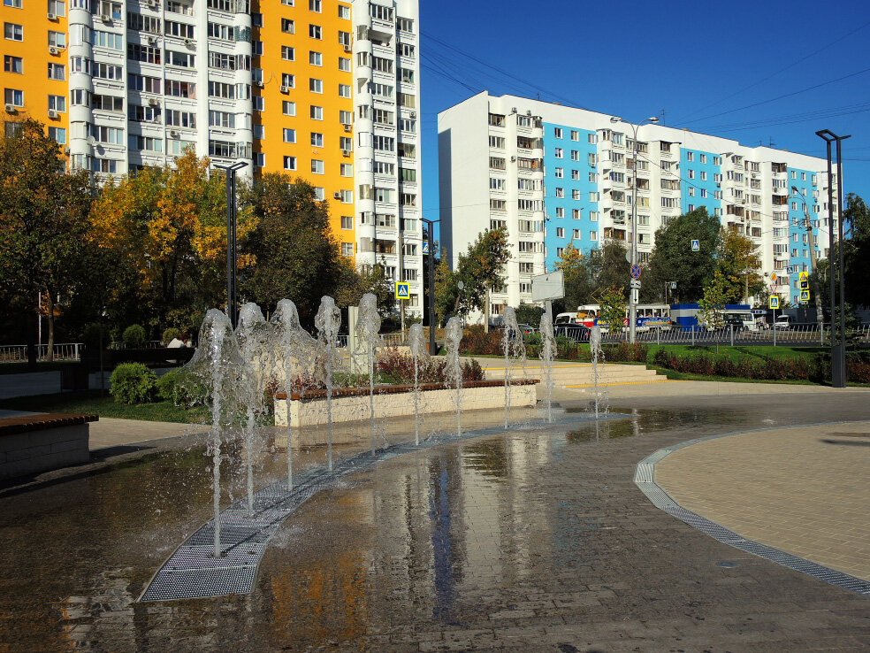 Сквер урицкого самара. Сквер урицкого самара. Площадь урицкого самара. Урицкого 28 самара. Площадь урицкого самара.