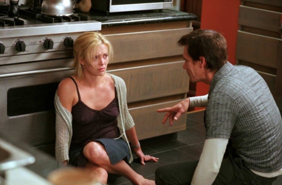 Абьюзер действует циклично: насилие сменяется примирением и прощением, а после снова начинается насилие