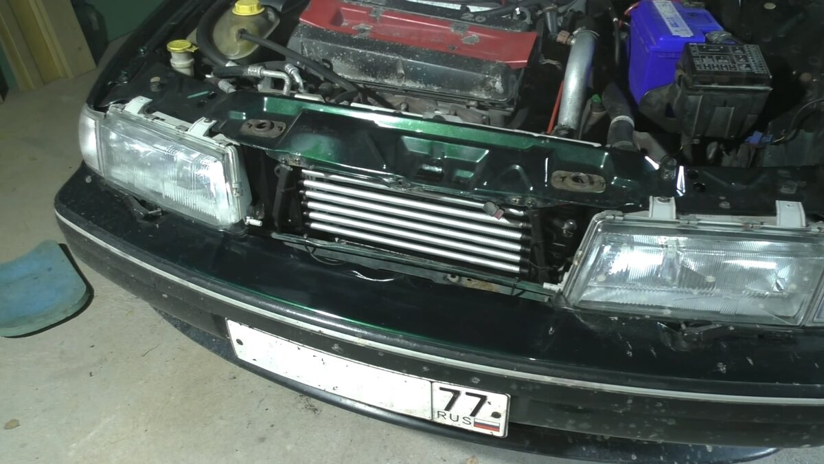 Всем хорош: и смотрится отлично, и коробку разгружает, и ставится за час-два (кадр из моего видео ниже).