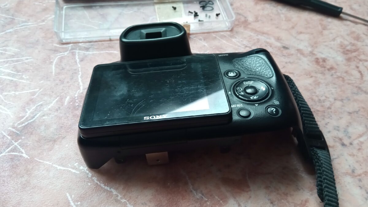 Задняя панель