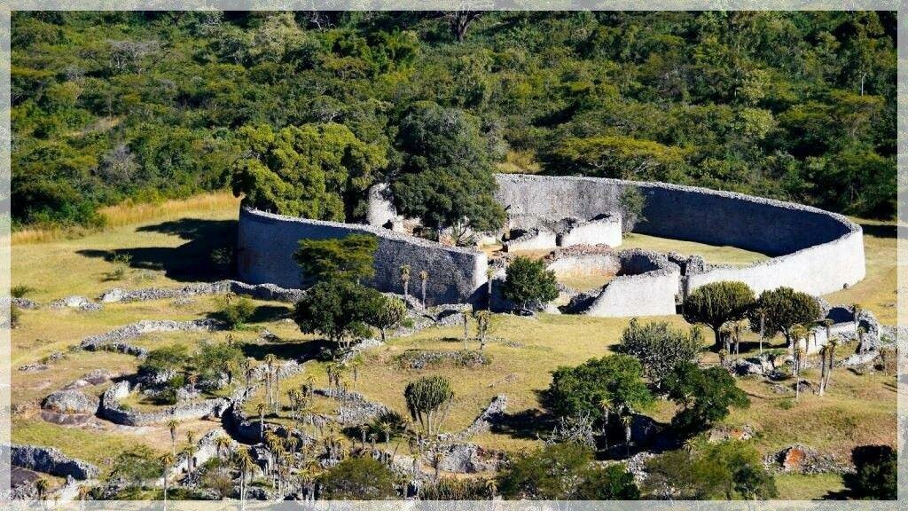Замок в центре города