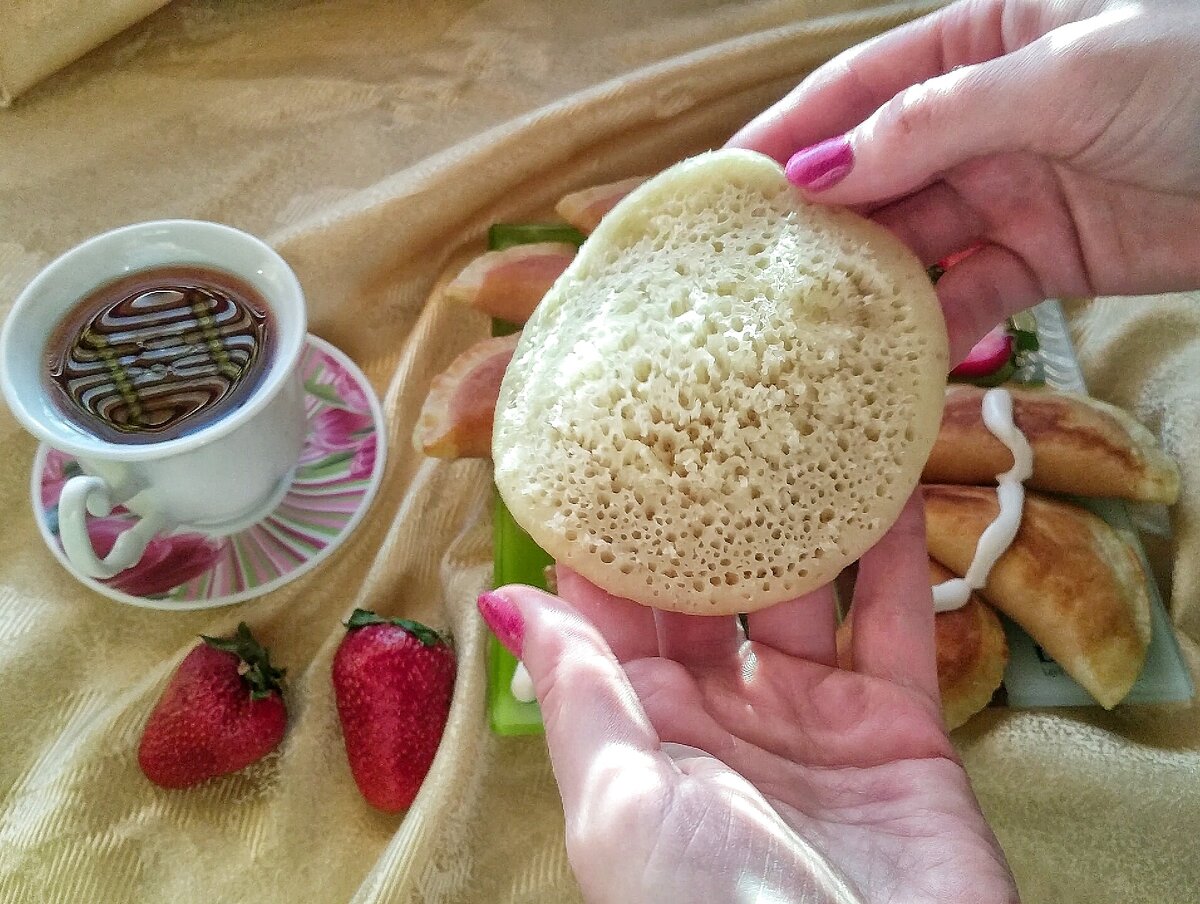 Блинчики имеют губчатую структуру с одной стороны 