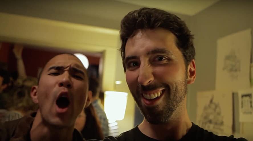 Тут они еще рады. Источник: imdb.com