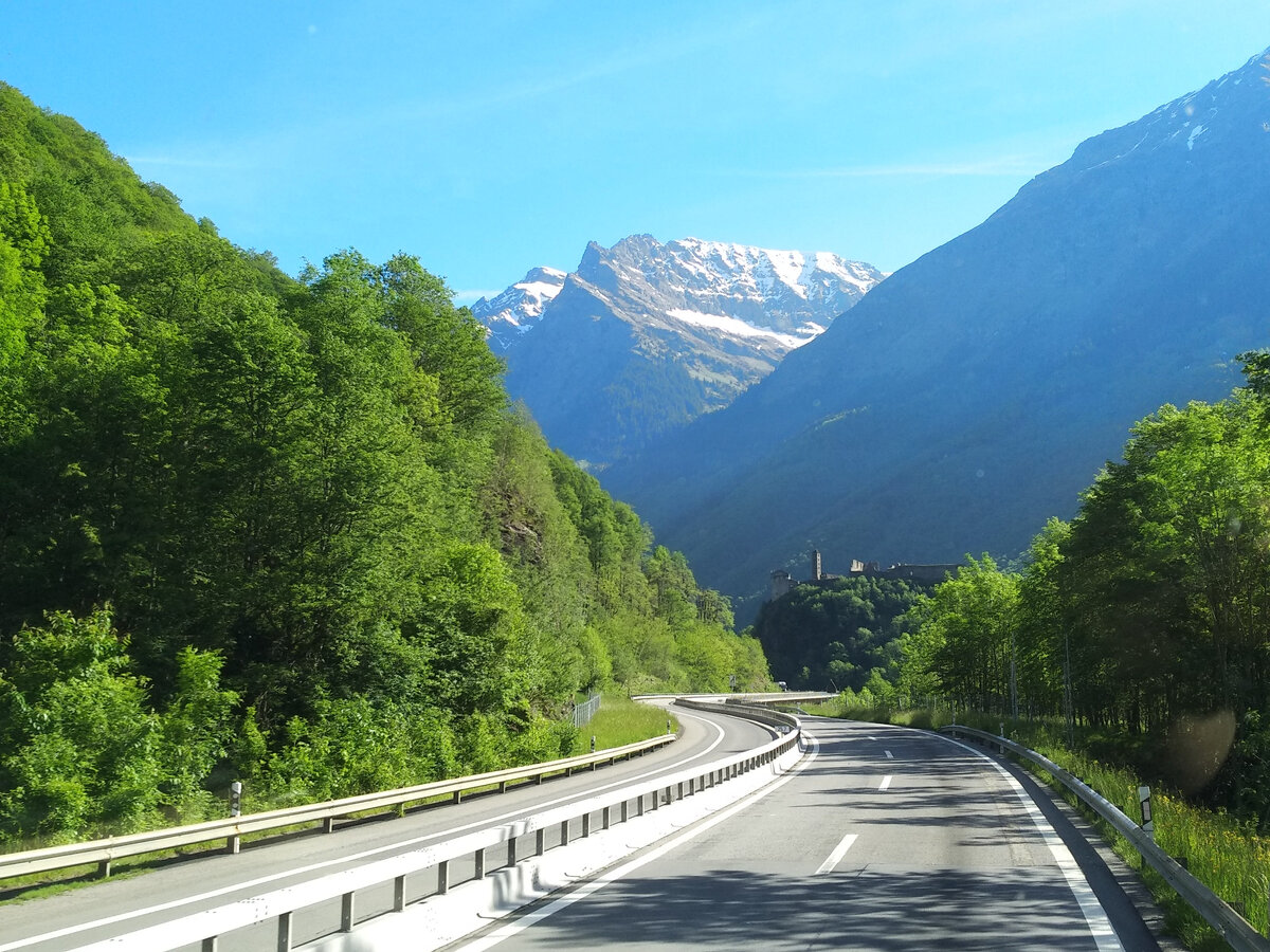 Красивее гор, могут быть только горы. Швейцария. Фото из личного архива.
