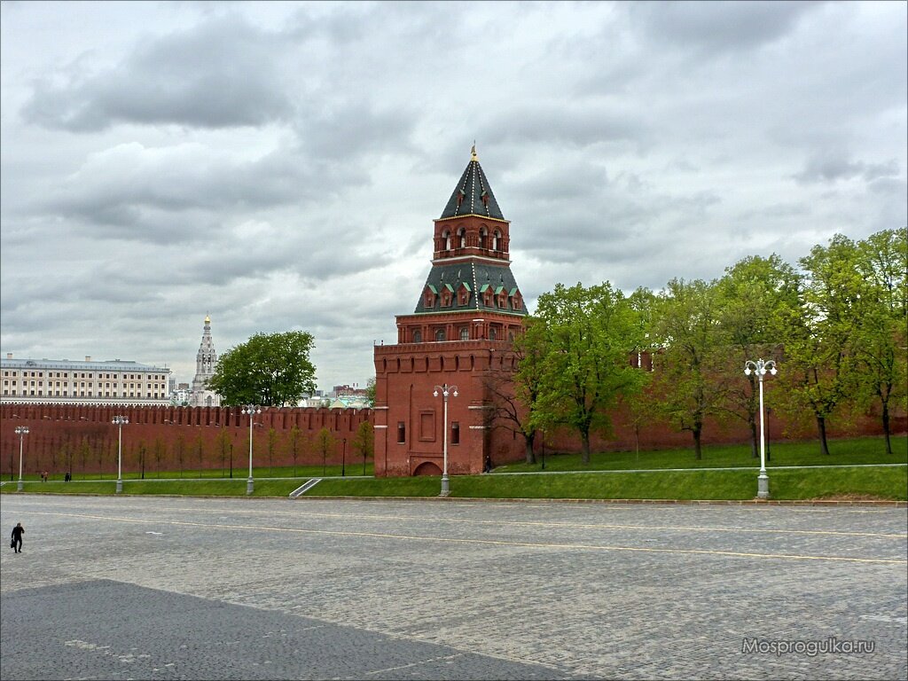 Константино-Еленинская башня Кремля