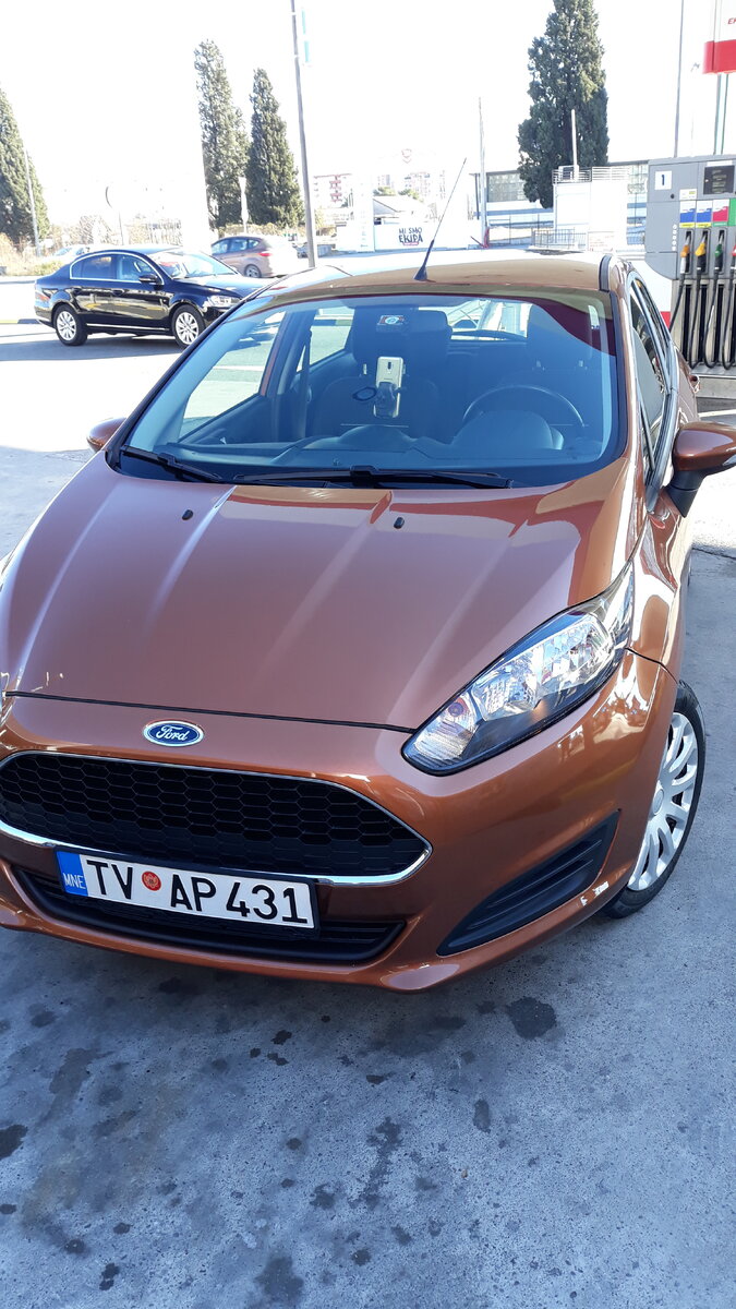 Наша машина на поездку по Черногории