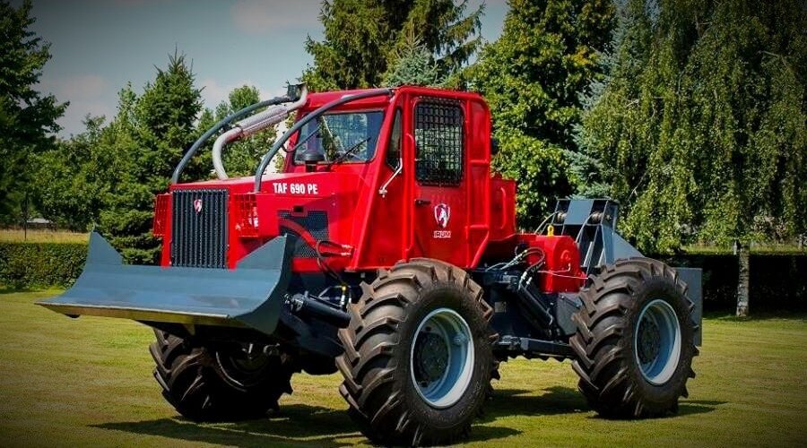 Лесохозяйственный трактор TAF-690PE