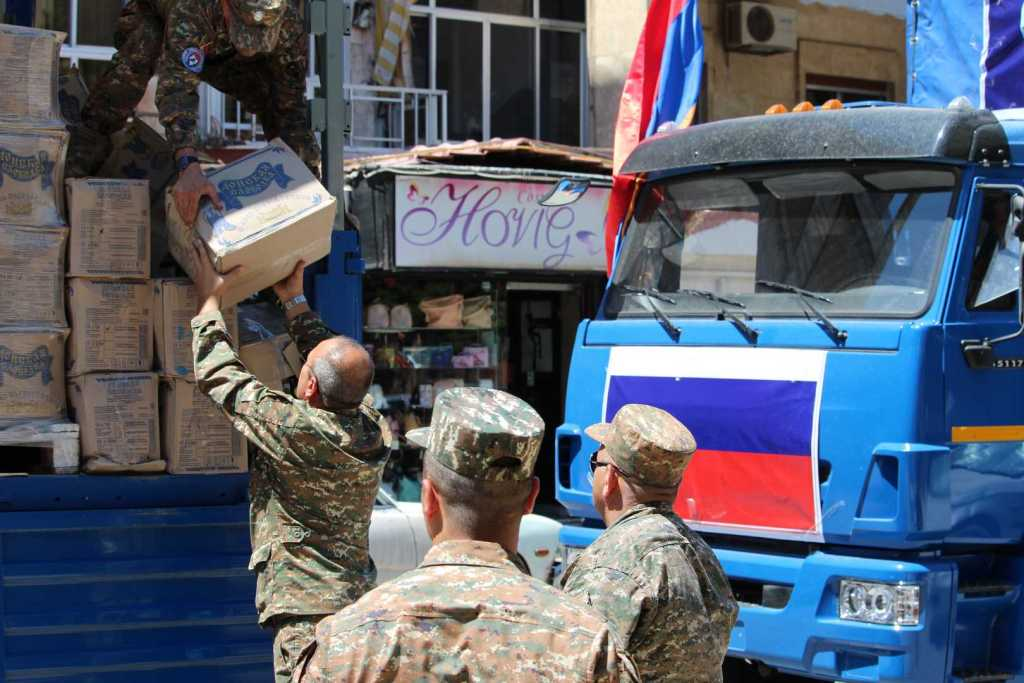 Армения передаст. Армения передаст. Мирное соглашение. Гуманитарную помощь армении. Армения передаст.