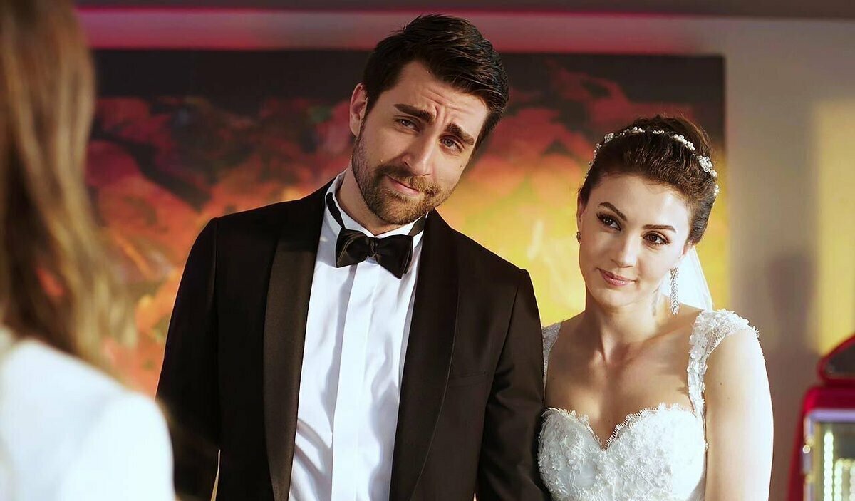 Кадр из сериала «Любовь напоказ». Источник - Яндекс.Картинки