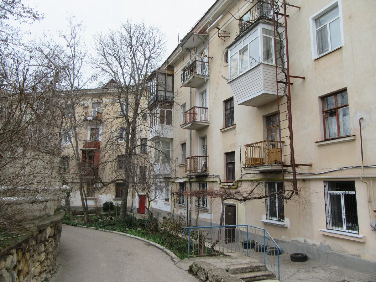 сталинка на Адмирала Макарова