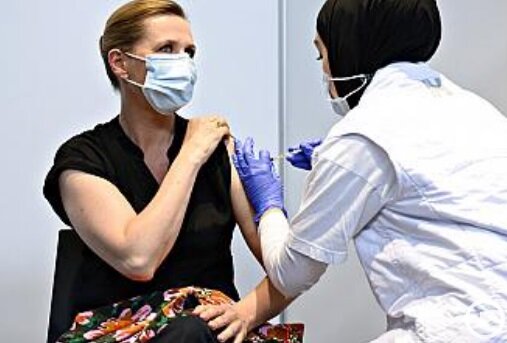 Вакцинация премьер-министра Дании Метте Фредериксен против COVID-19 в Копенгагене, Дания, в пятницу, 4 июня 2021 года. Фото Copyright Philip Davali